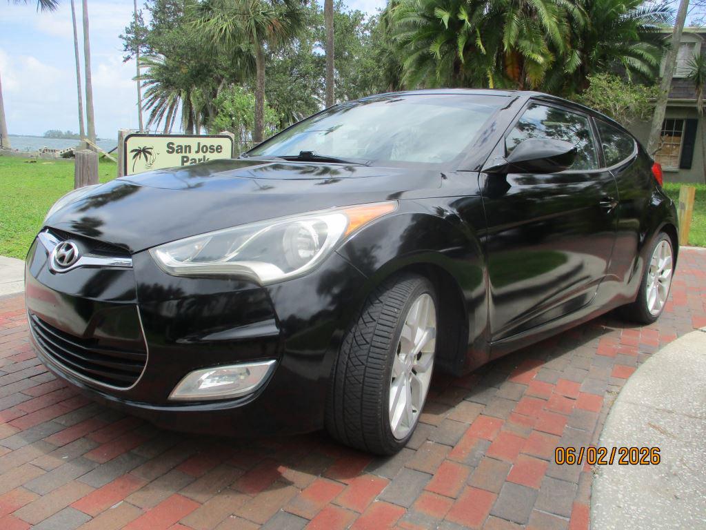 2012 Hyundai Veloster's photo