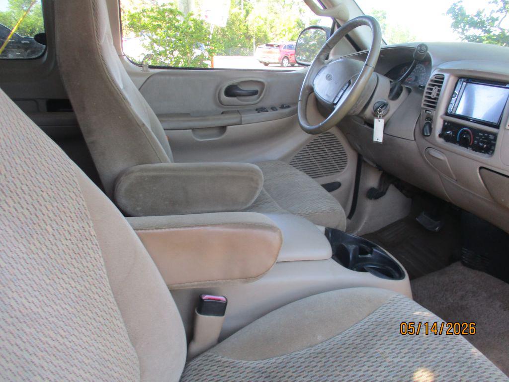 2001 Ford F-150 XL - Photo 8