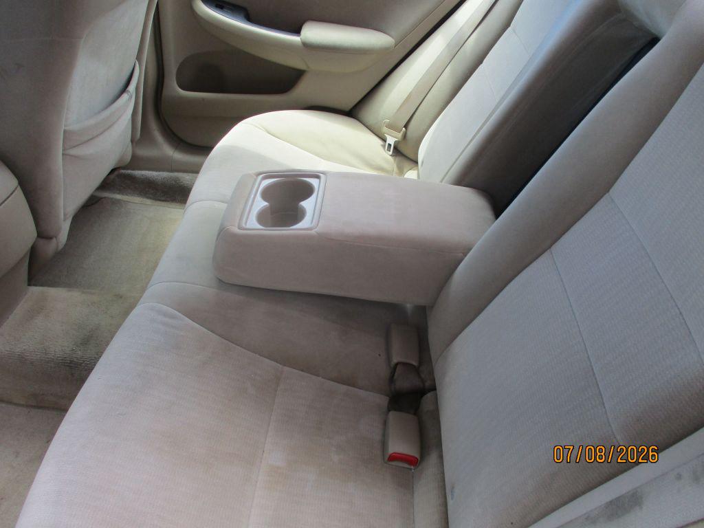 2004 Honda Accord LX - Photo 8